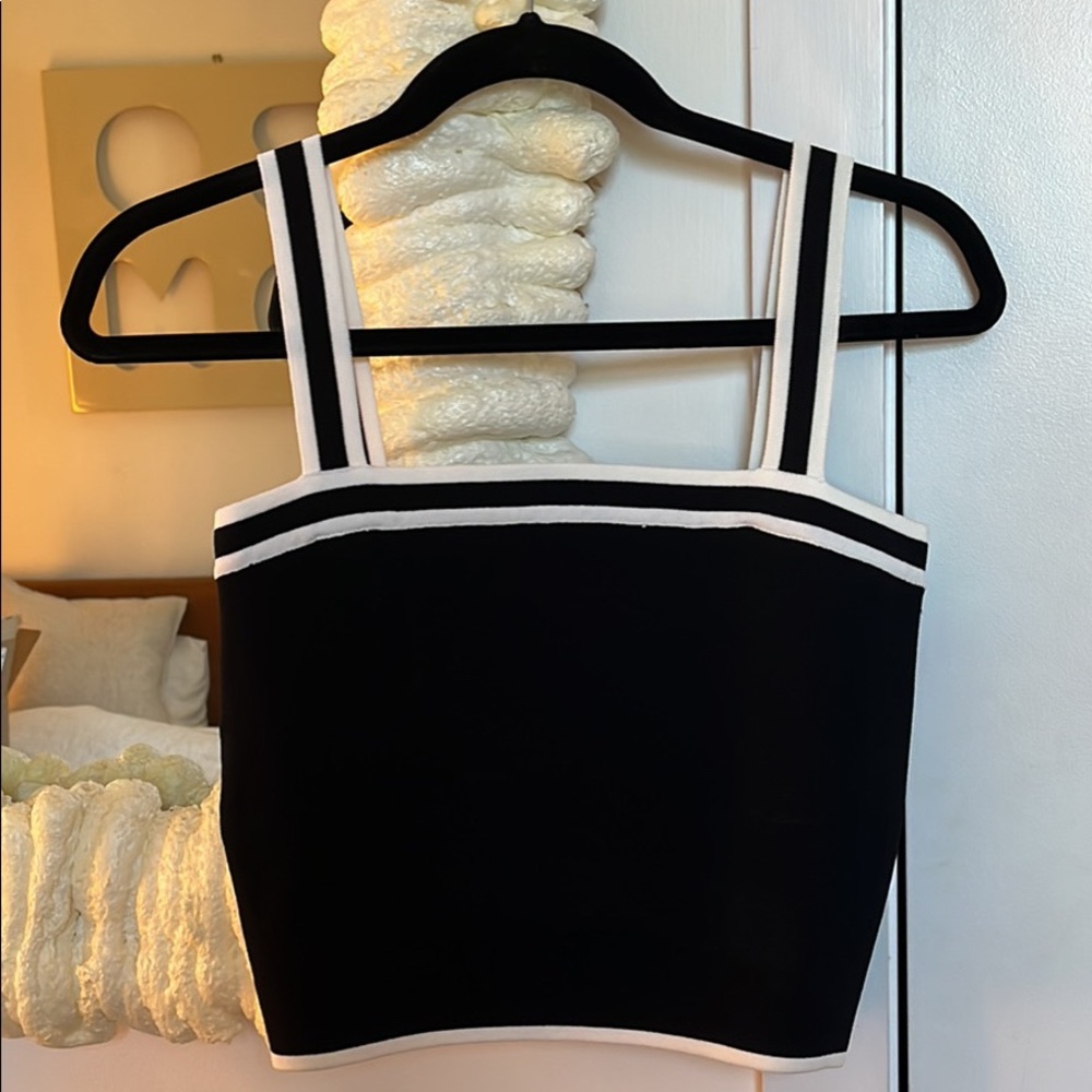 NWOT Superdown Thick Crop Top